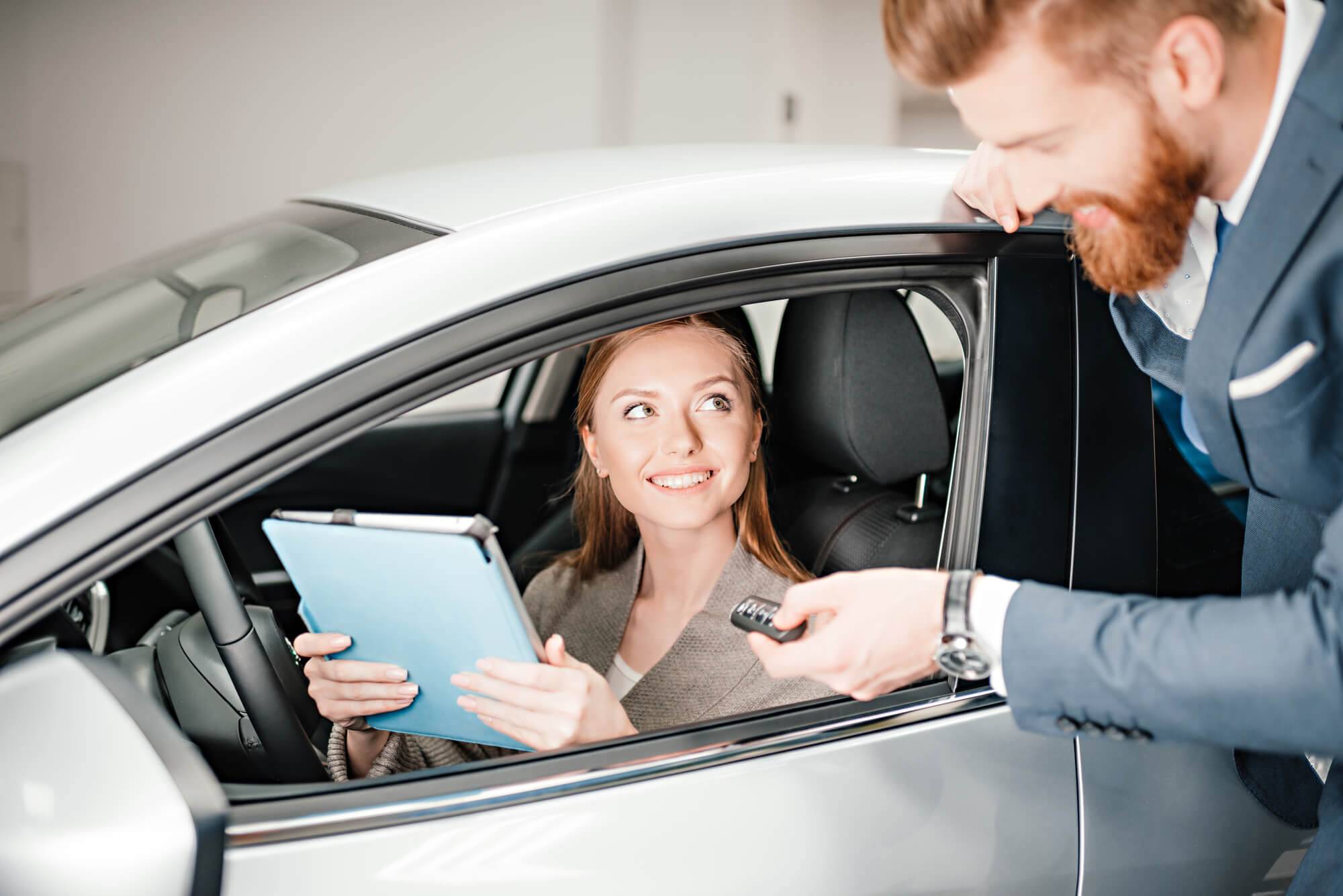 Что выгоднее для покупателя автомобиля: автокредит или потребительский заем