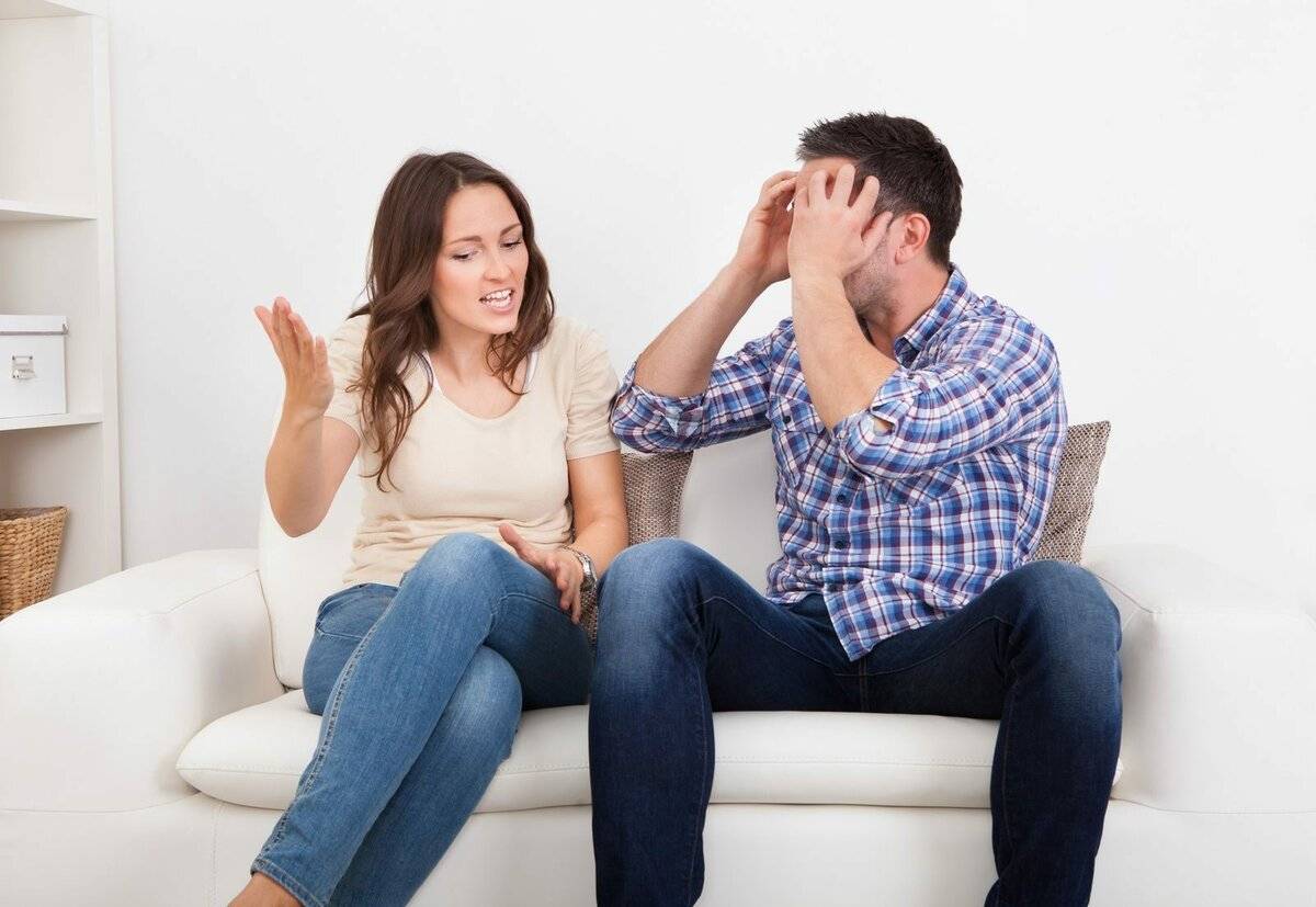 Муж не дает деньги: причины, рекомендации психолога и способы решения