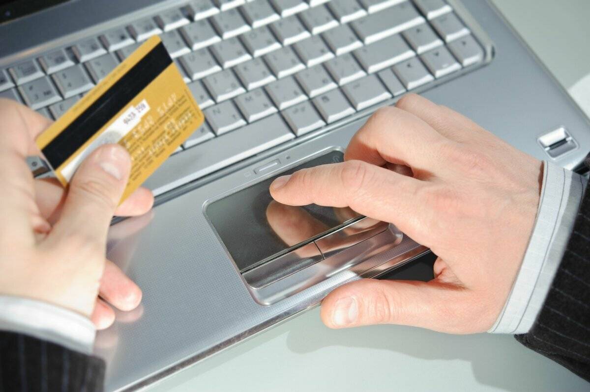 Оплата кредиткой покупок в интернете: сохраняется ли льготный период, инструкция