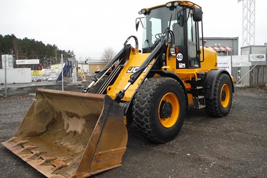 ФРОНТАЛЬНЫЙ ПОГРУЗЧИК JCB 416 HT