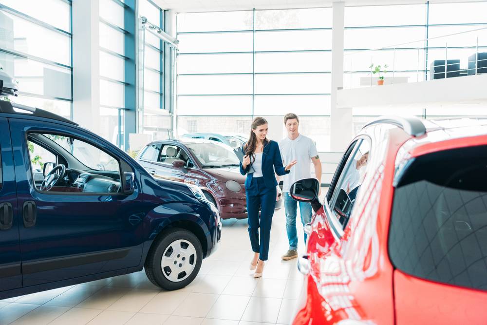 Что выгоднее: автокредит или потребительский — плюсы и минусы займов на покупку машины