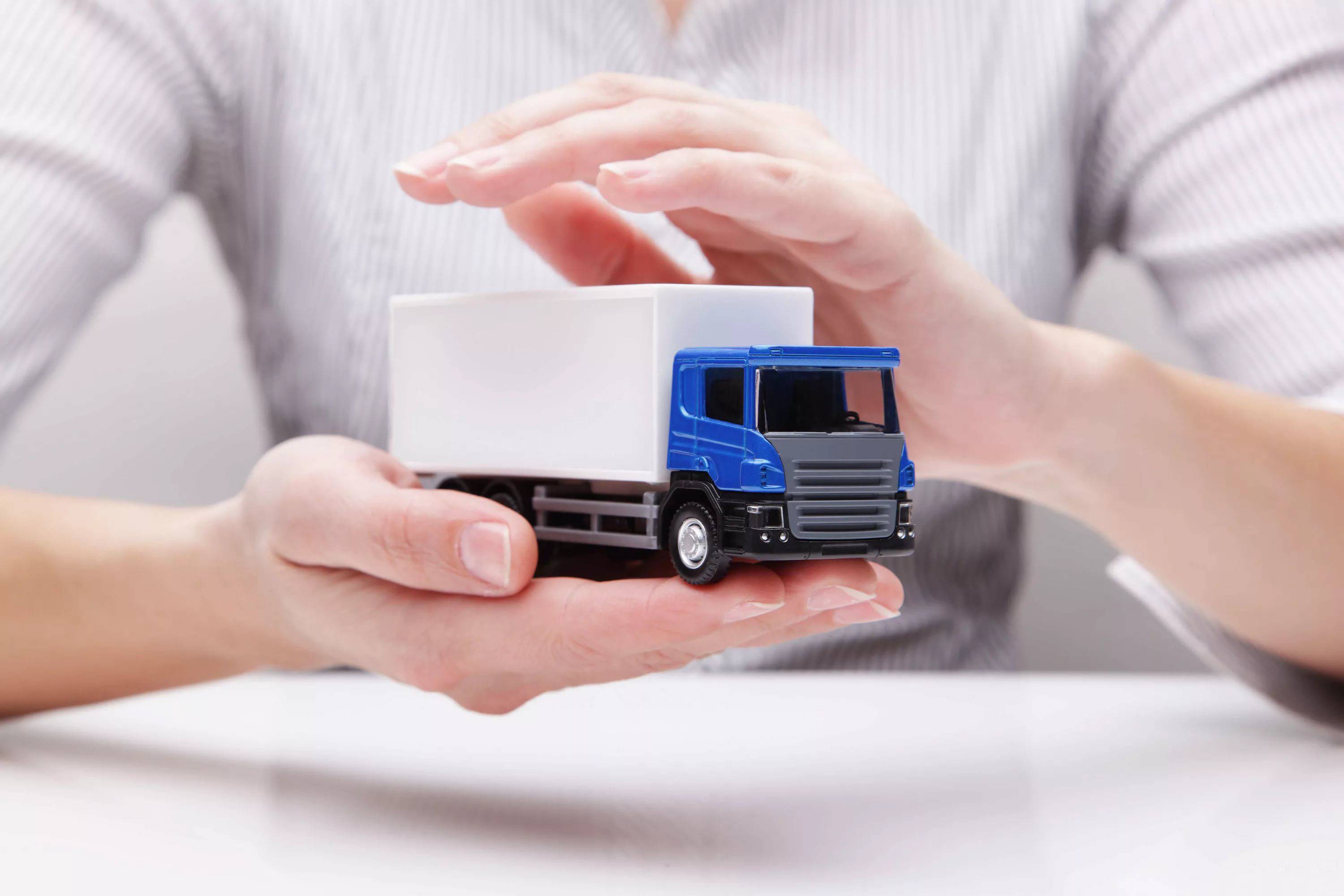 Страхование грузов при перевозке автомобильным транспортом: что это такое, особенности страховки грузоперевозок