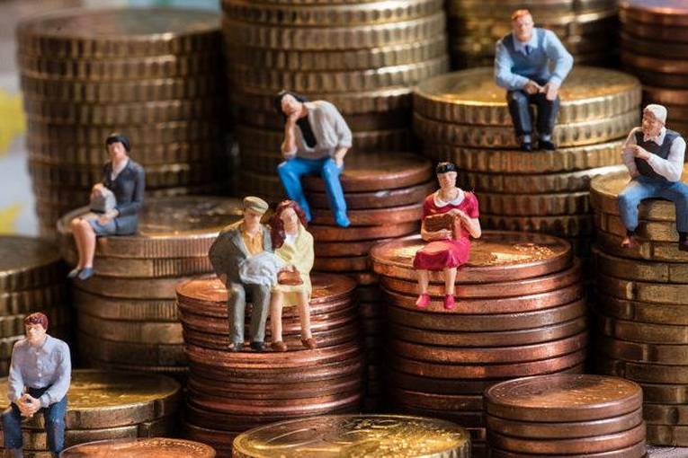 Не бери, не занимай и не проси. центробанк ограничит выдачу кредитов