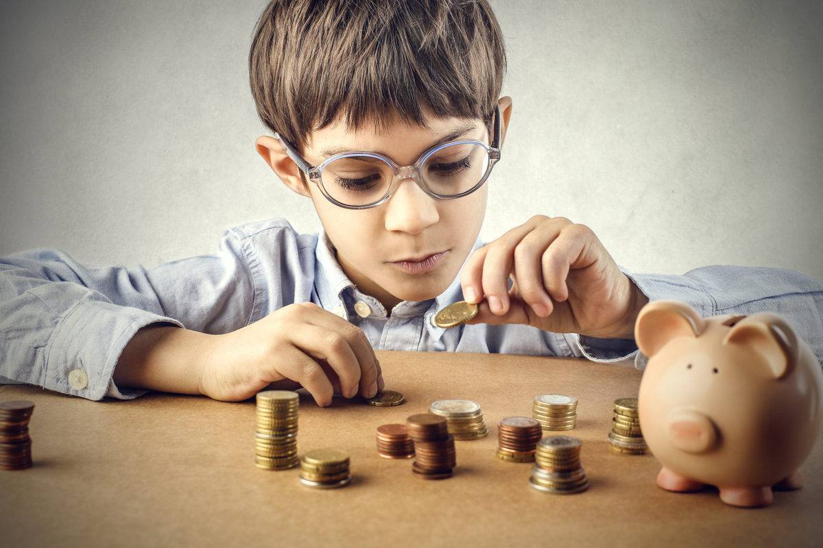 Карманные деньги детям: как научить ребенка нести ответственность за покупки и привить финансовую грамотность