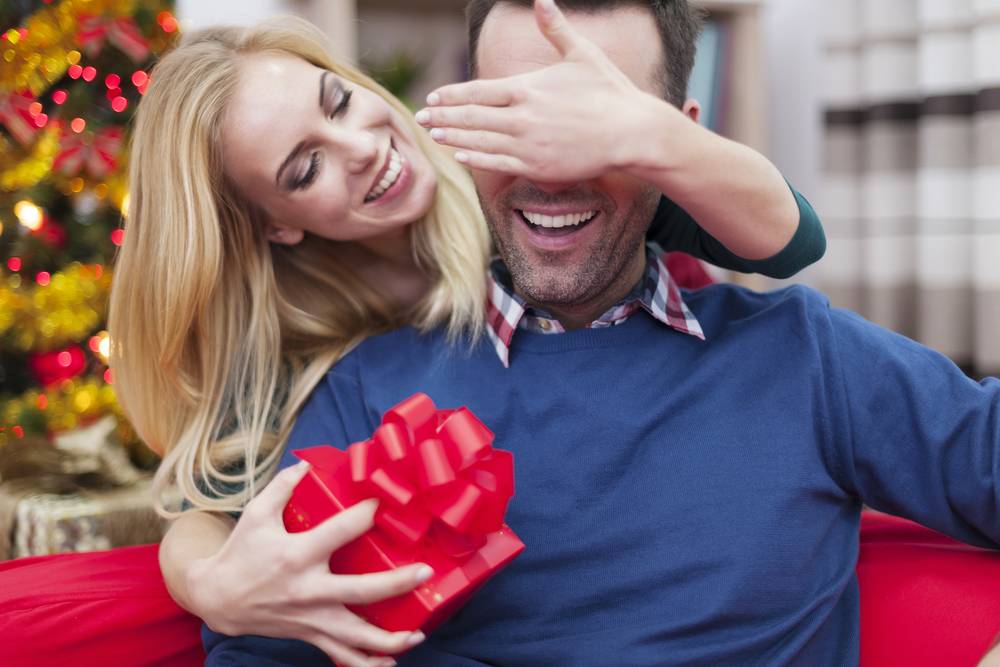 14 подарков, которые хотят получить все мужчины: что хотят получить мужчины в подарок?