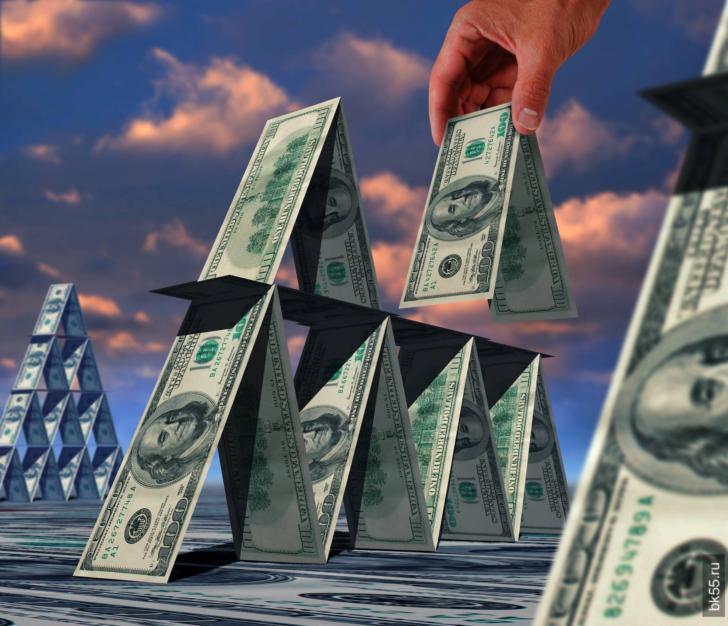 Заработок денег на финансовых пирамидах. реально ли это?