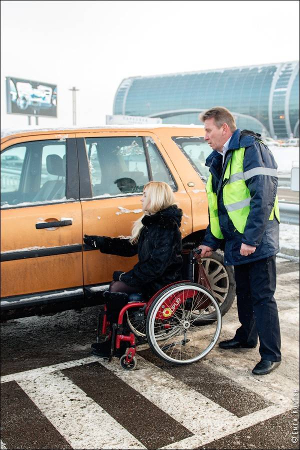 Как инвалиду бесплатно получить машину: правила и условия постановки на очередь