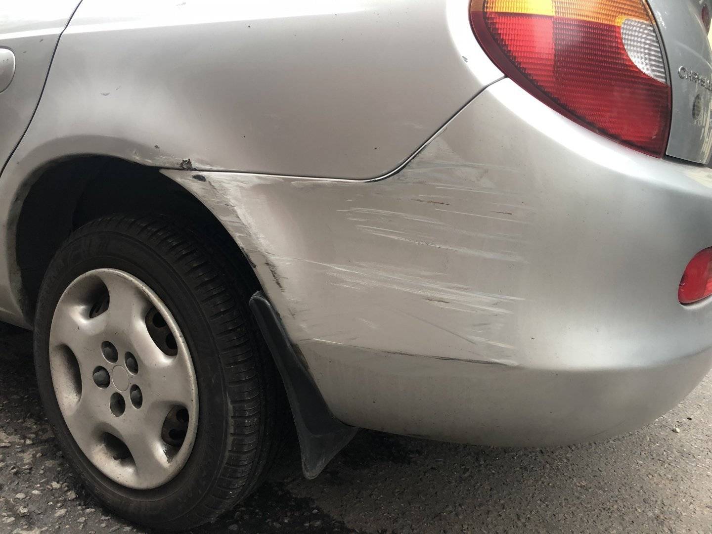 Если автомобиль поцарапал сам владелец или другой виновник: как получить выплату по каско?
