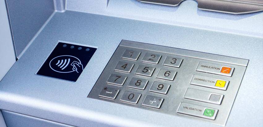 Что делать, если банкомат списал и  не выдал деньги?