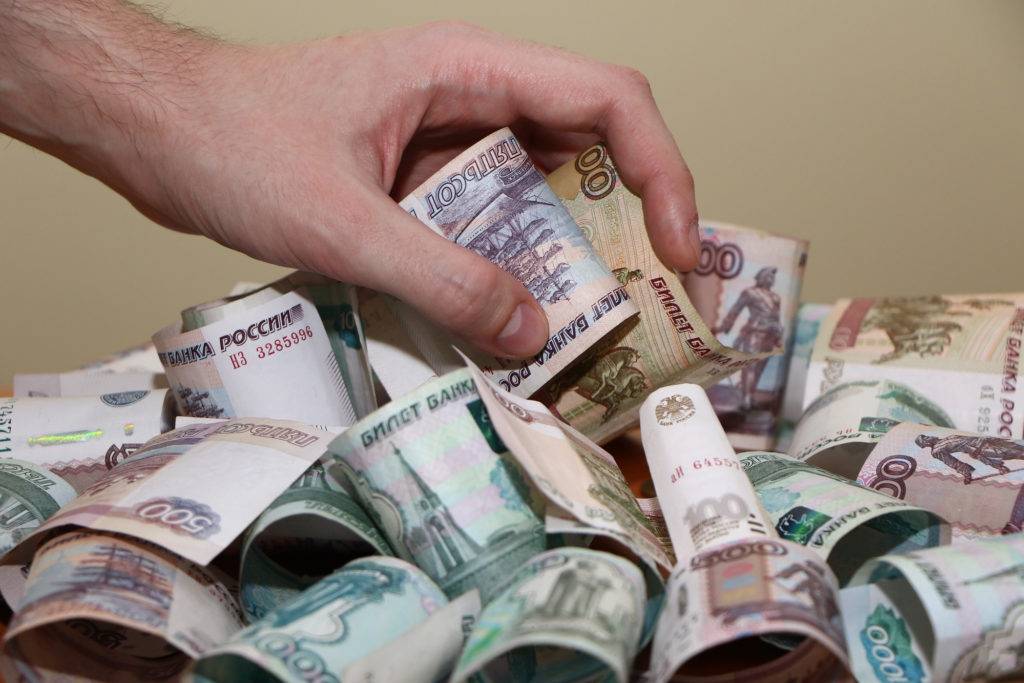 Как взять кредит 10000000 рублей физическому лицу?