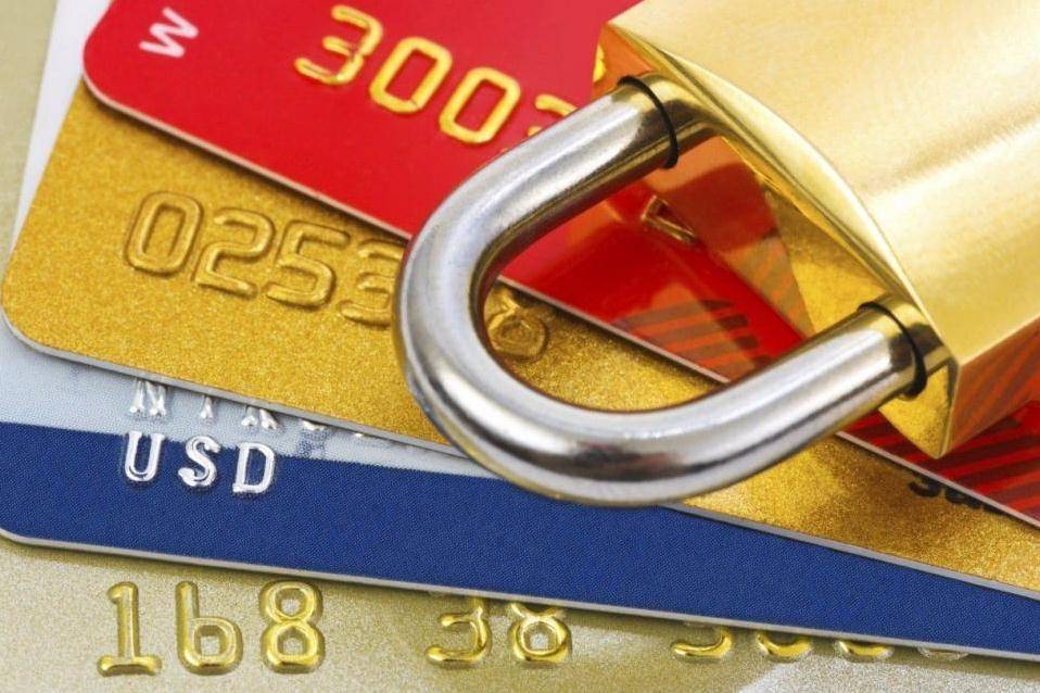 Страхование банковских карт от мошенничества в 2021 году