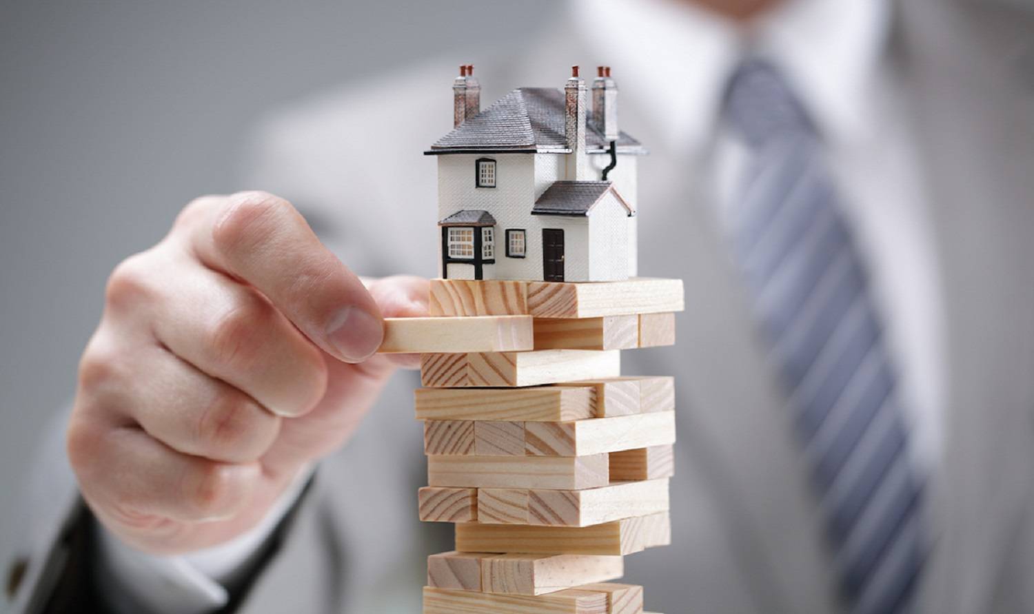 Инвестиции в недвижимость - плюсы и минусы, правила, альтернативы